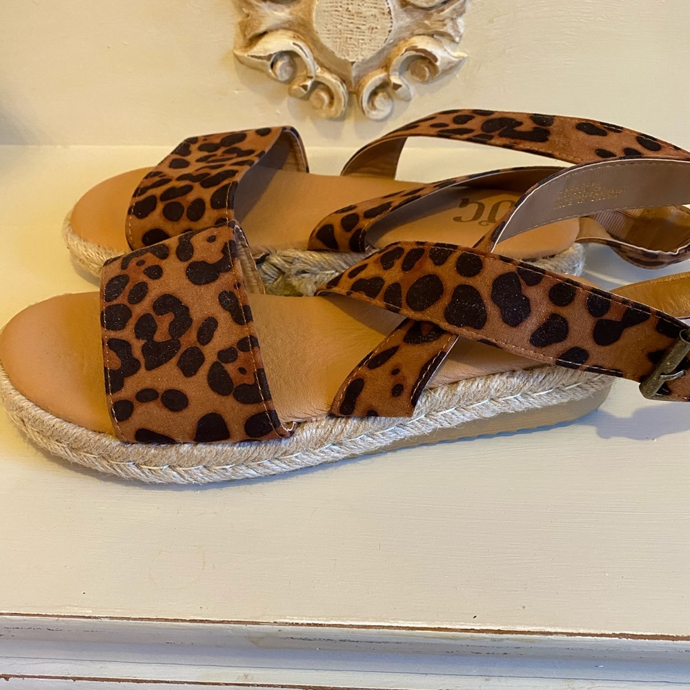 J G Animal Print Platform Sandals - Picture 2 of 3